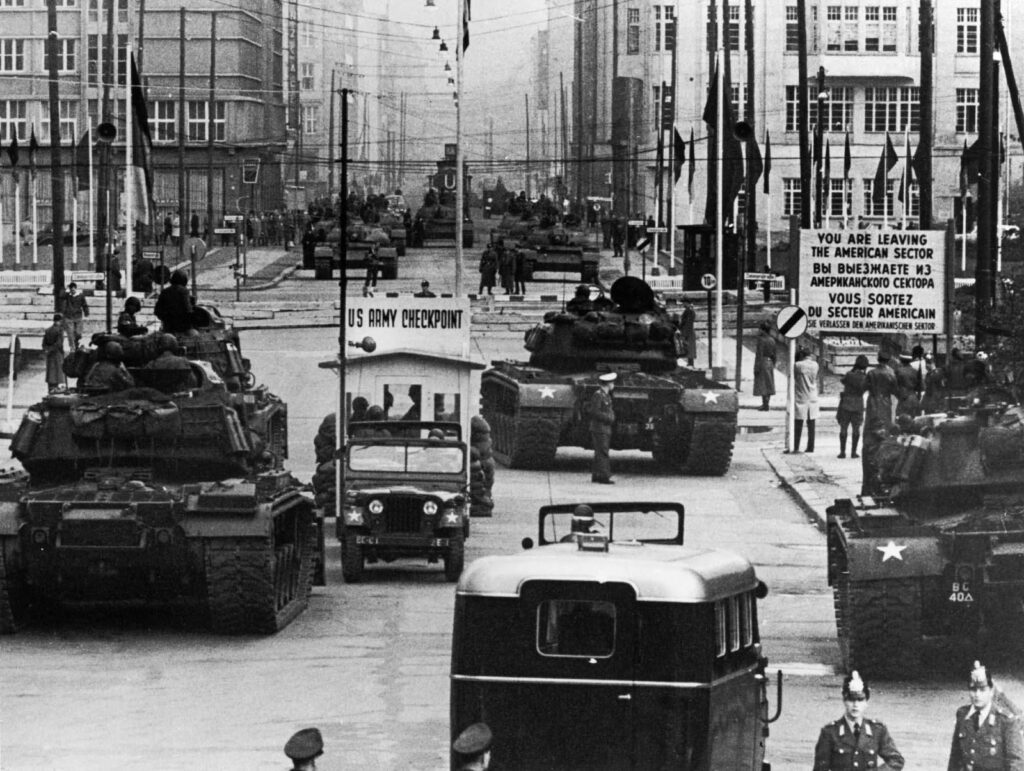 Carl Kruse Blog - tanks face each other in Berlin.