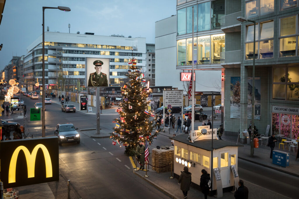 Carl Kruse Blog - Berlin - Checkpoint Charlie Mcdonalds and KFC